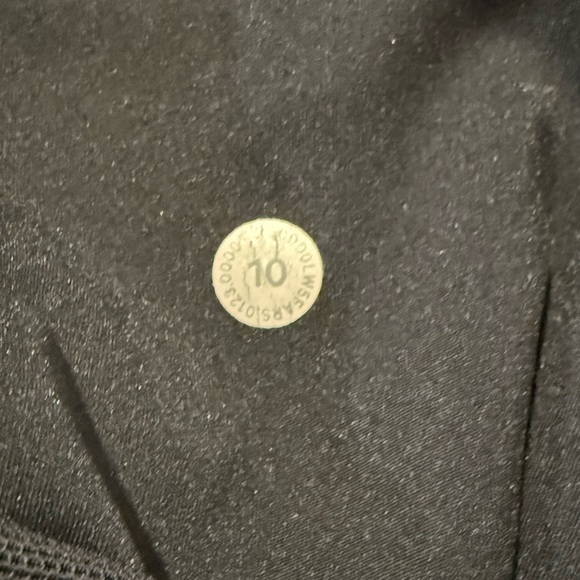 LULULEMON Fast And Free 2023 New Version Pockets size 10 Black Leggings 25 in - Picture 6 of 7